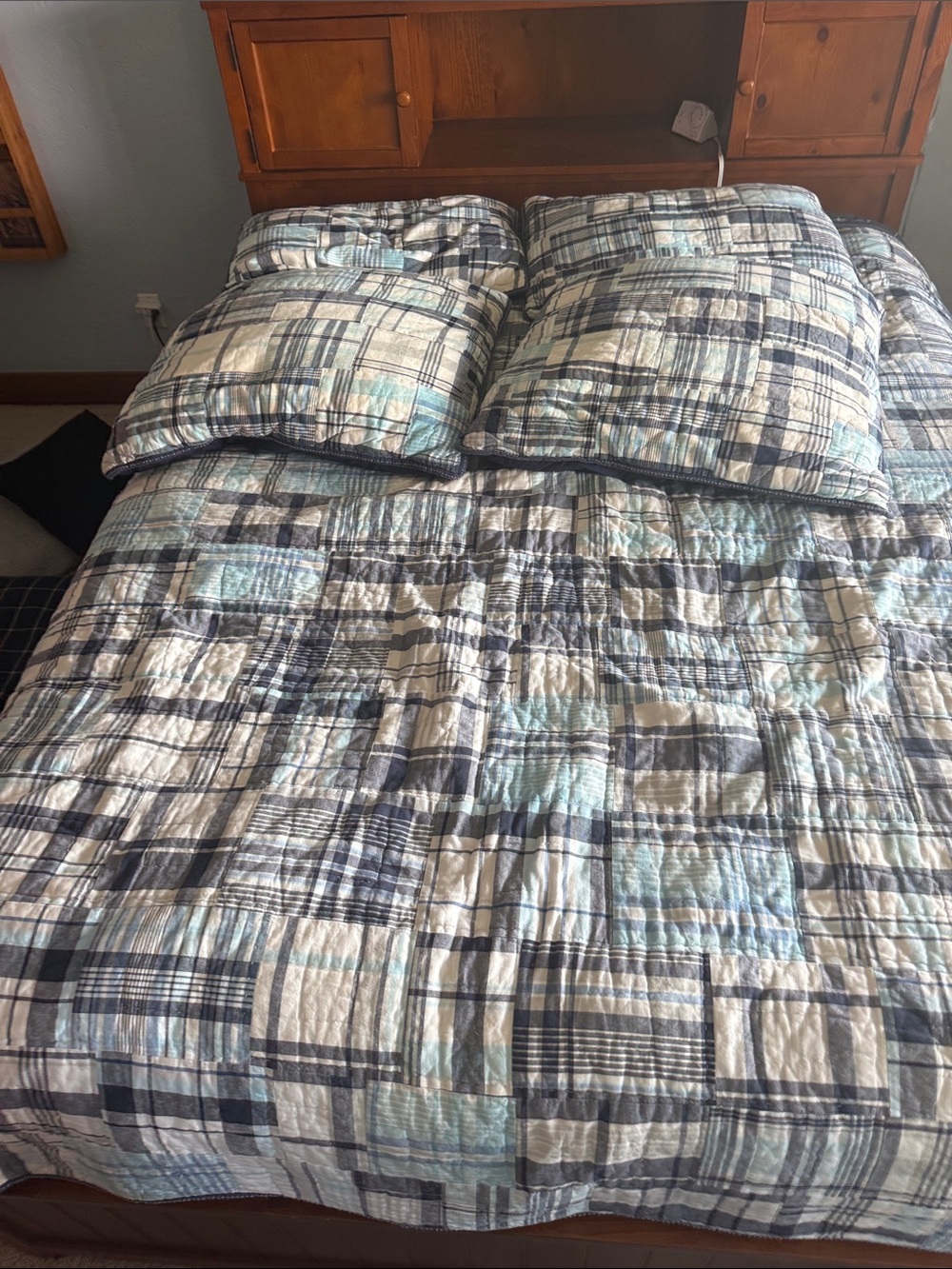 Pottery Barn Kids Queen Patchwork Quilt Set in Blue and White - Home Bedding